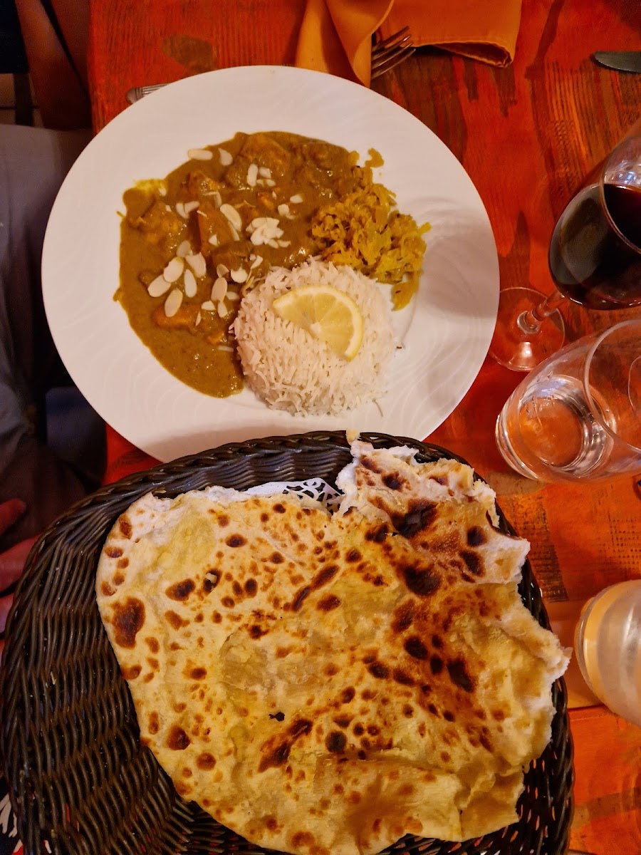 Le Tajmahal Photos 2